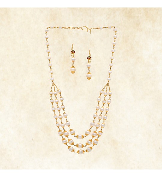 Ritzy Gold Pearl Necklace Set