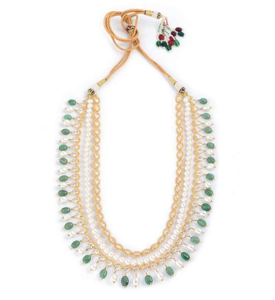 Pearls, Emeralds Necklace Haar In Gold