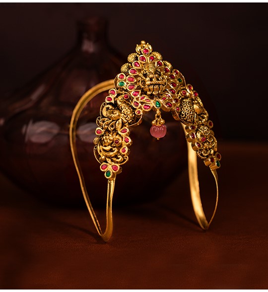 Laxmi Vanki/Armband in Nakshi and kundan work using yellow gold