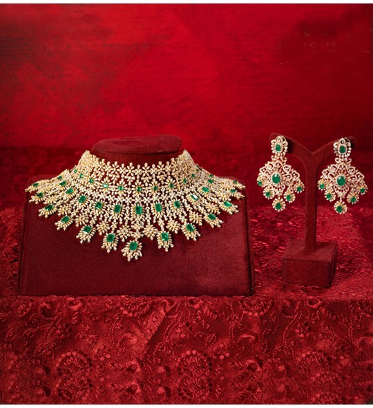 Diamond Choker Necklace and Earring set simply magnificent