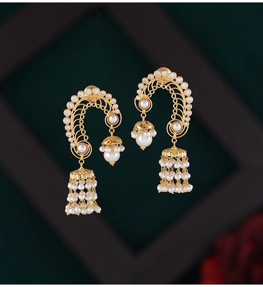 Gold Pearl Curve Earrings