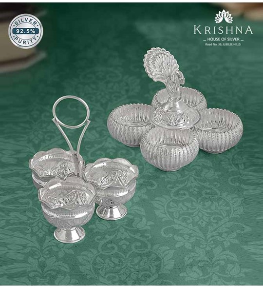 Silver Kumkum Bharni  In Nakshi Work