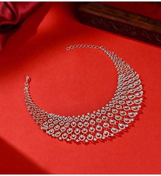 Simple Diamond Choker Necklace in Leaf motif