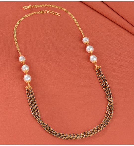 Gold pearl Necklace in Black Beads