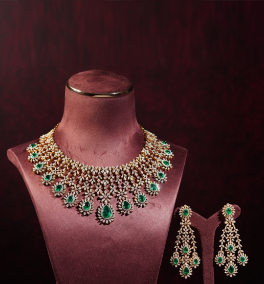 Floral Diamond Emerald Choker & Earrings Set