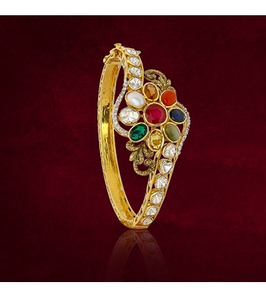 Emerald Bracelet with Uncut Diamonds in 22K Gold  Bangle Bracelet   235EBR108 in 21000 Grams
