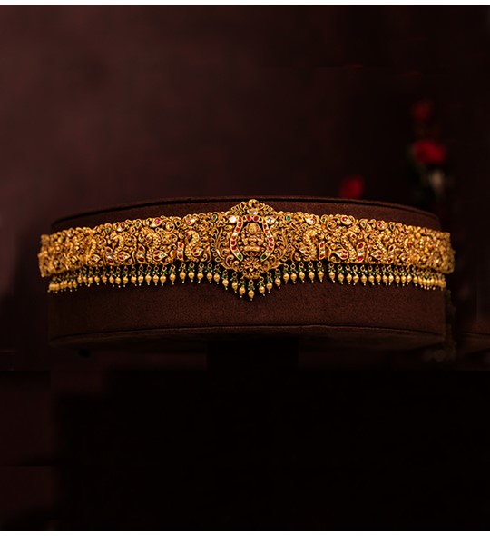 Laxmi Vaddiyanam and waistband in kundan & Nakshi workmanship using yellow gold