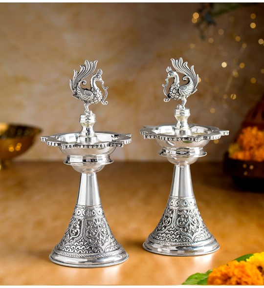 deepam stand silver