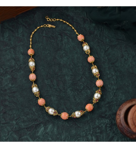 Pearl Mala to accentuate your traditional look