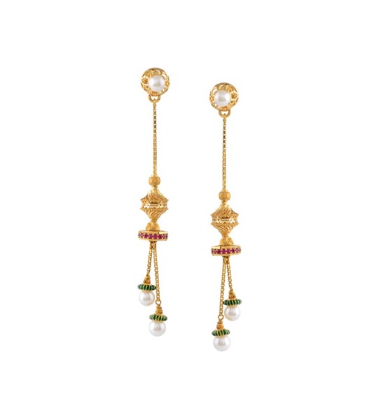 Pearl Dangling Earrings in Gold