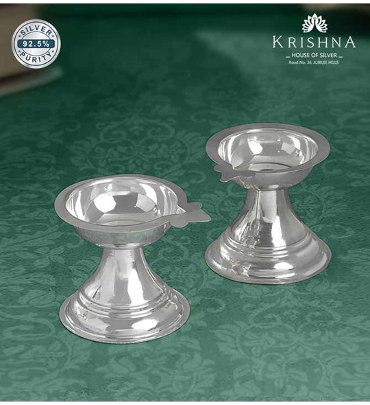 Timeless Plain Silver Diya