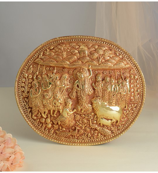 Silver Engraved Krishna Lifting Govardhana