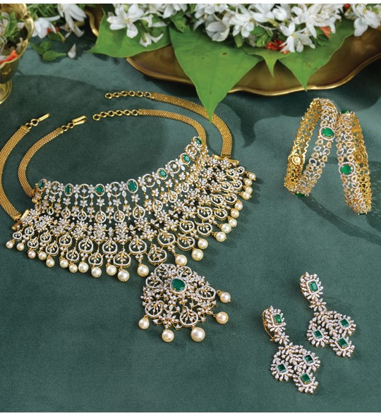 Regal Bridal Gold Necklace Sets in Floral Motif