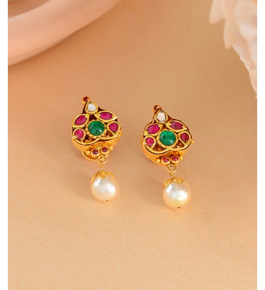 Real Polki Stud Earrings in Kundan Work