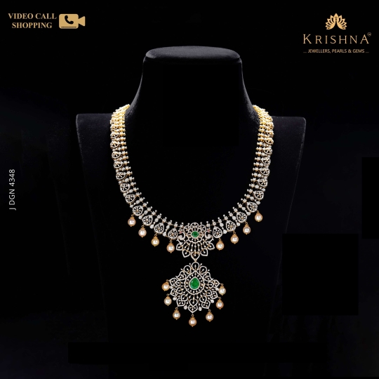 Adorable Diamond Necklace With Pendant