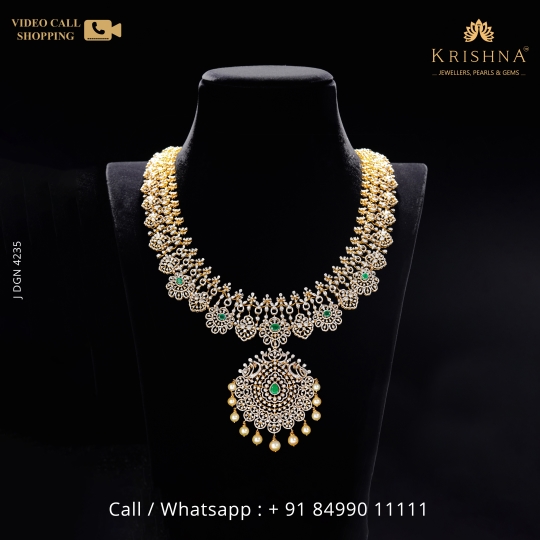 Floral Diamond Necklace With Pendant