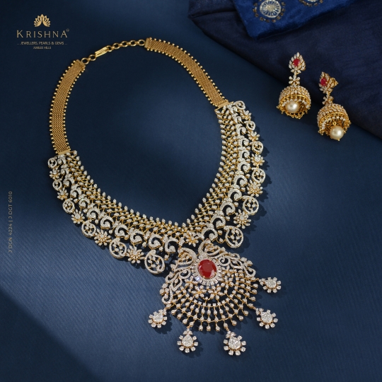 Stately Diamond Necklace Sets