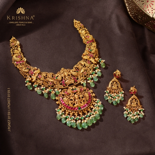 Divine Laxmi Gold Necklace Set