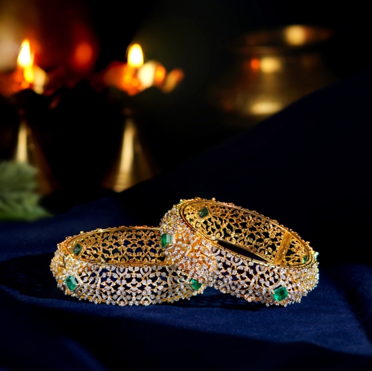 Diamond Bangles with Symmetric Design