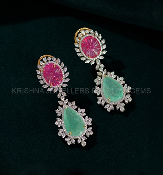 Diamond Earrings With Floral Elegance